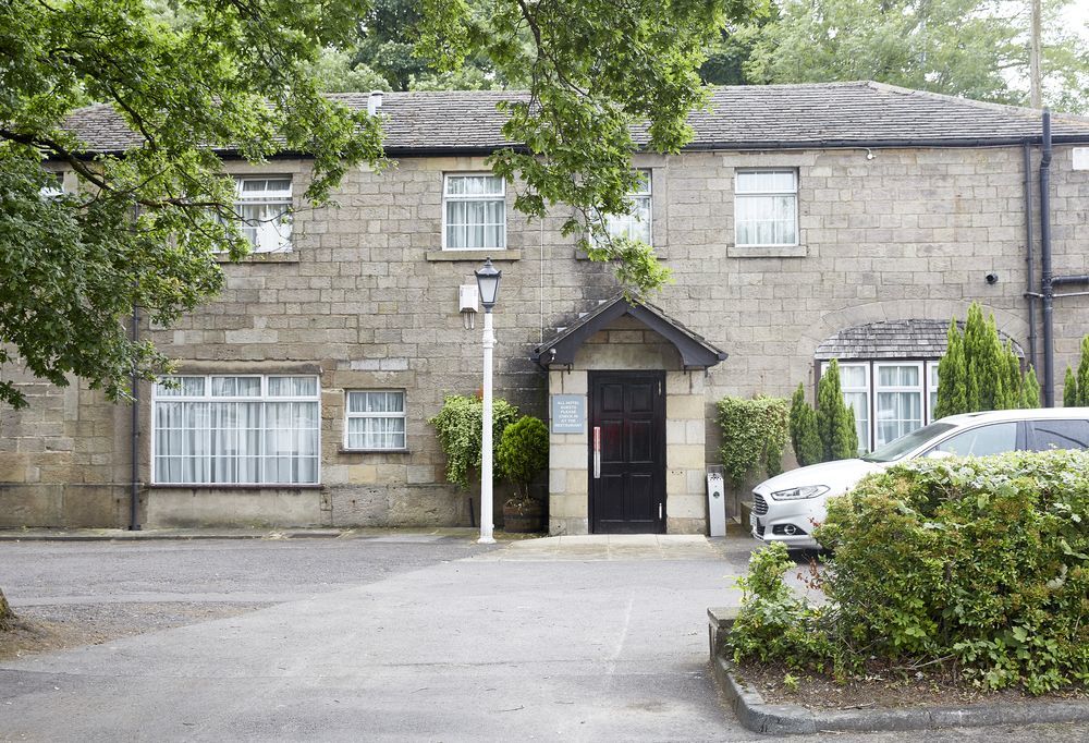 Hartwood Hall By Greene King Inns تْشورلي المظهر الخارجي الصورة